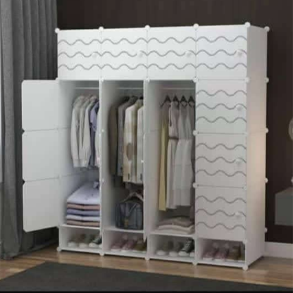Armoire 4 battants + étagères chaussures