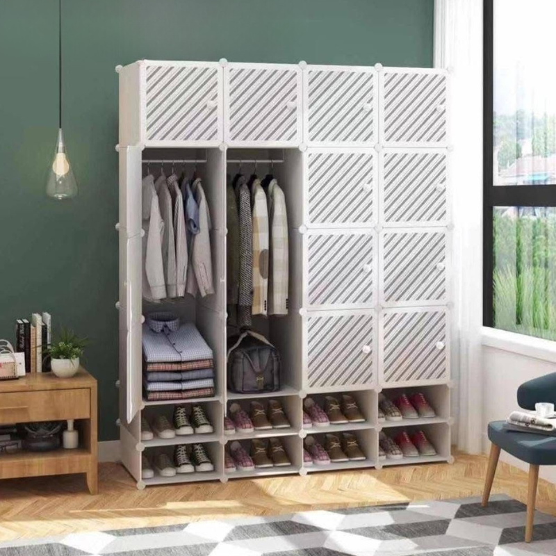Armoire 4 battants + étagères chaussures